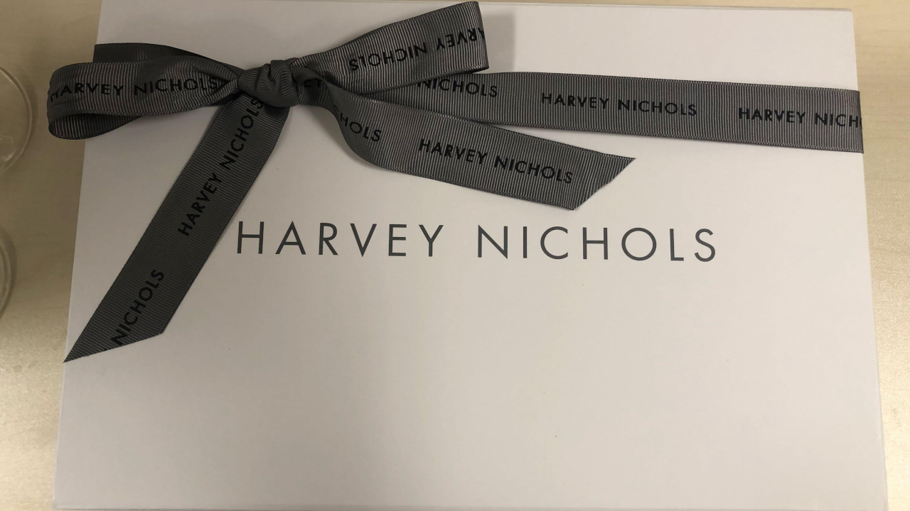 Harvey Nichols £25 Gift Card UK (37.02$)